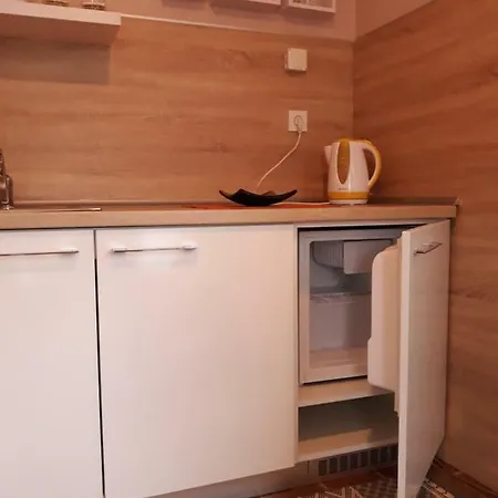 Rale ゲストハウス 2*